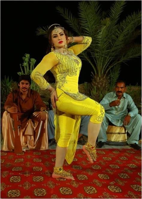 punjabi mujra|PAKISTAN